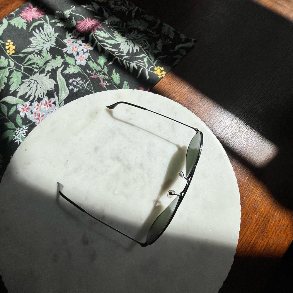 Ray Ban Large Aviator Sunglasses with G15 Lenses - Picture 6 of 9